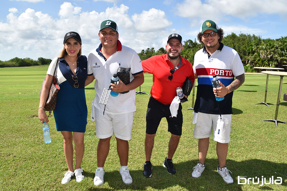 Montse Ontiveros, David Ávila, Gus González e Isaac Dávila.