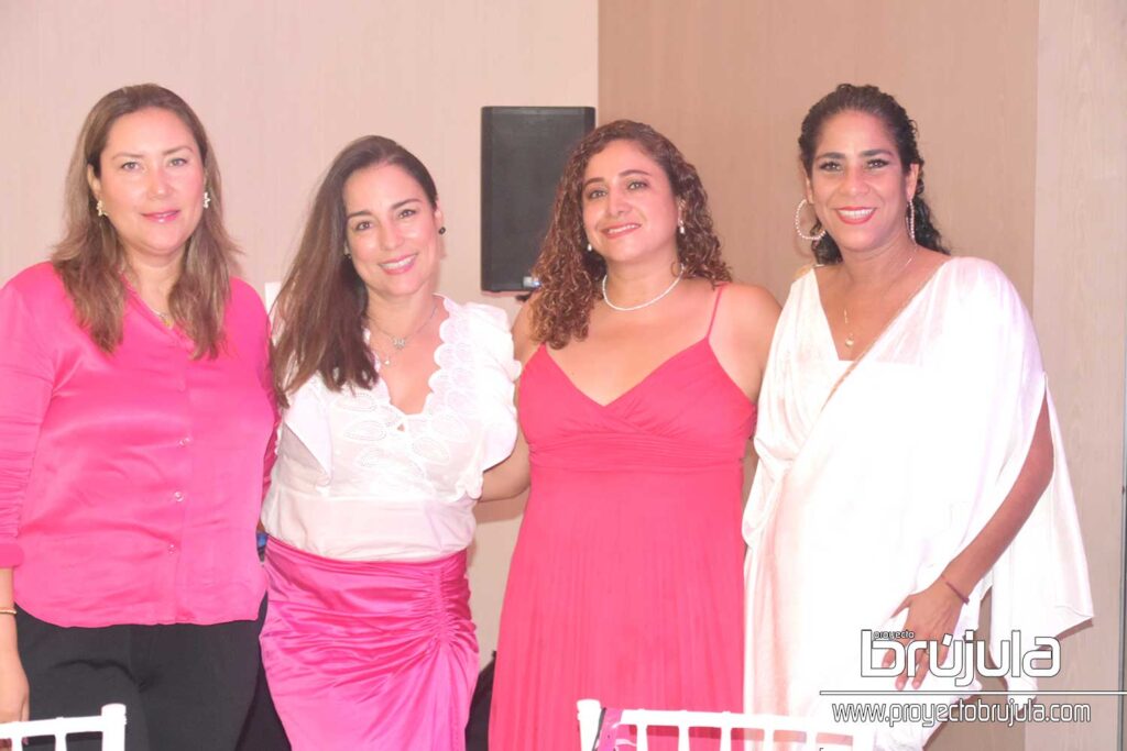 19 VIRGINIA GPE MORALES, SIRENIA REBANAL, KARLA MACARTHY Y MIMA PáEZ