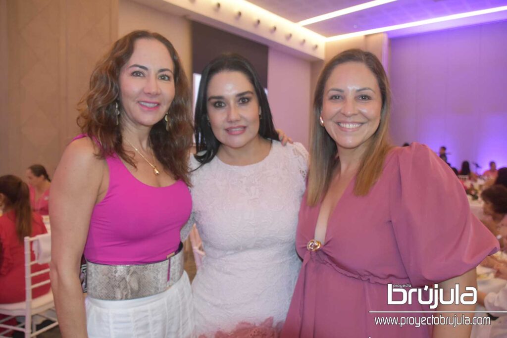 23 MARIANA JAMIT, BRENDA AMARO Y MALE VILLEGAS