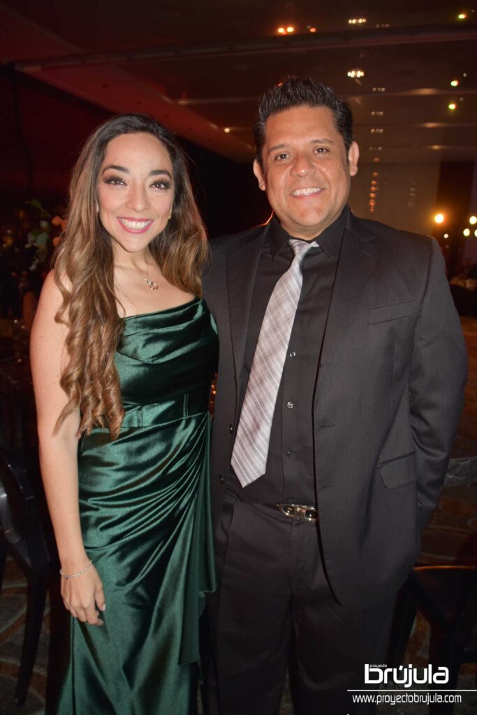 TANIA FERNáNDEZ Y EDUARDO PACHO