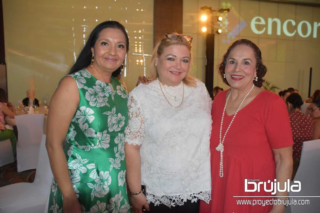 20 JOSEFINA SORIN VERO CAMACHO Y SUSY VILLAGARCIA