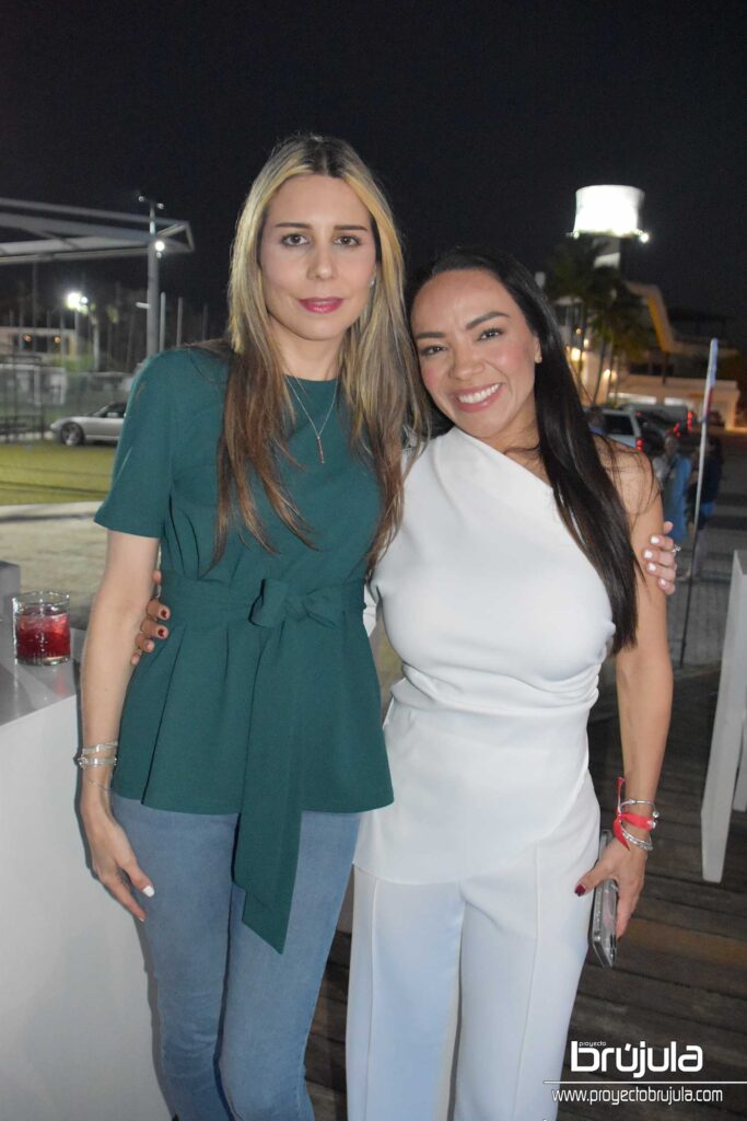 6 ROSA ELENA DIAZ Y TANYA LOPEZ