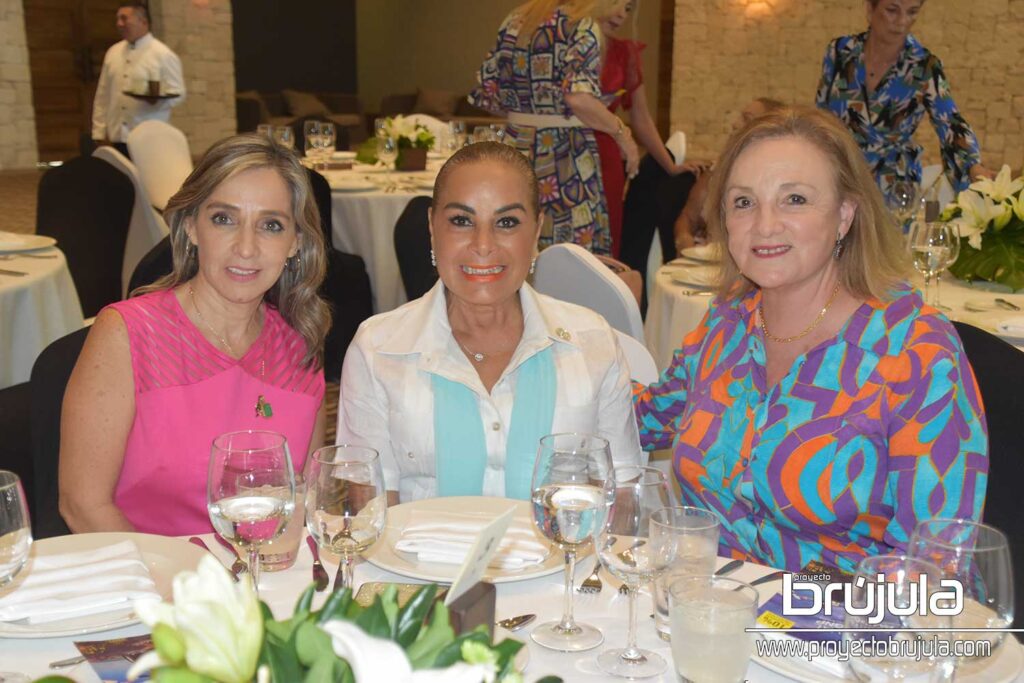 10 ANA MARíA , SONIA SEGURA Y DORA ELIA GARZA