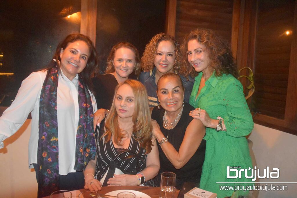 3 NENINA ALBOR PILI VIDAL CELIA LEON LOURDES VARA JENNIFER LAVALLE Y SONIA DE LA PENA