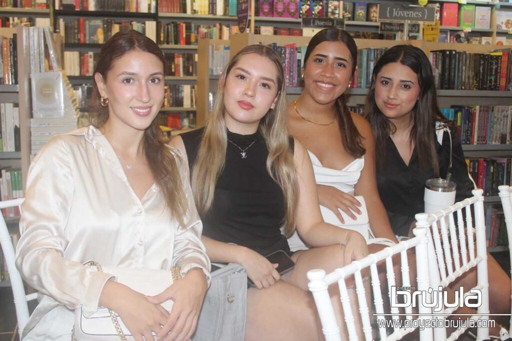 MORENA HOUSTON, SARA FLORES, XIMENA HERNáNDEZ Y GEMY AGUILAR 