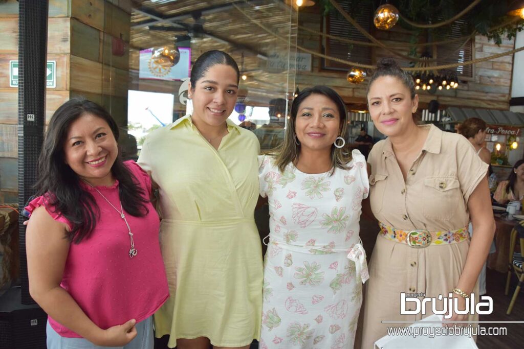 5 MARIANELA NAHUAT, ANDREA MORA, RAQUEL HUCHíN Y MARíA ALVARADO 