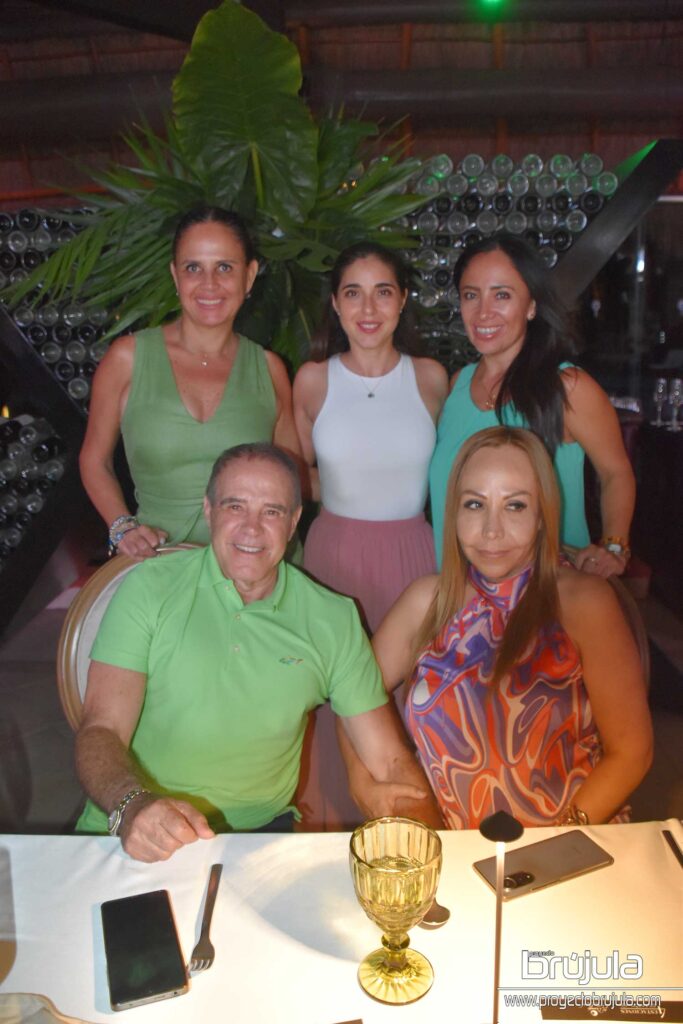 9 ROUS BORBóN, CARIBE ÁLVAREZ, JORGE GARRIDO Y CLAUDIA LEDEZMA