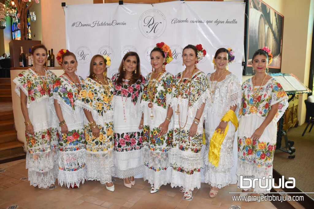 1 PATY DE BROUWER, MARTHA IBARRA, SONIA DE LA PEñA, VERóNICA LEZAMA, LOURDES VARA, CRISTINA PORTELLA, ANA KARINA CINTRóN Y FRIDA TEJEDA