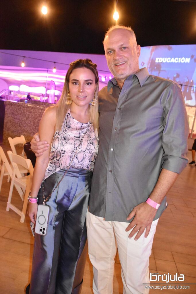 26 CARLOS CALDERóNVANESSA BESSON Y