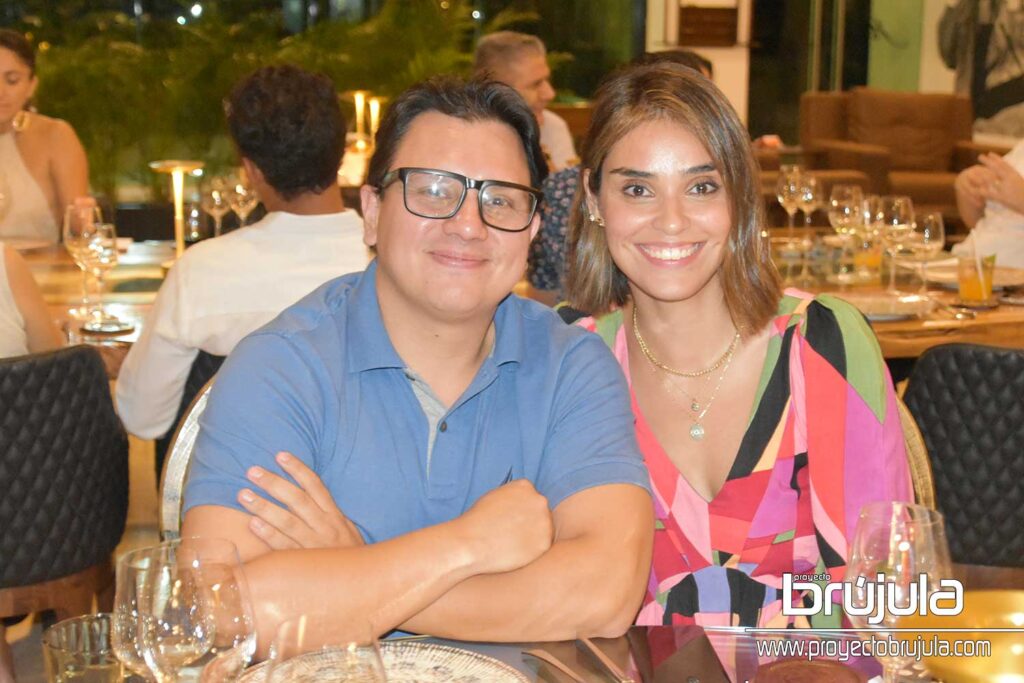 2 JAIR ROMANO Y LAURA LIMóN