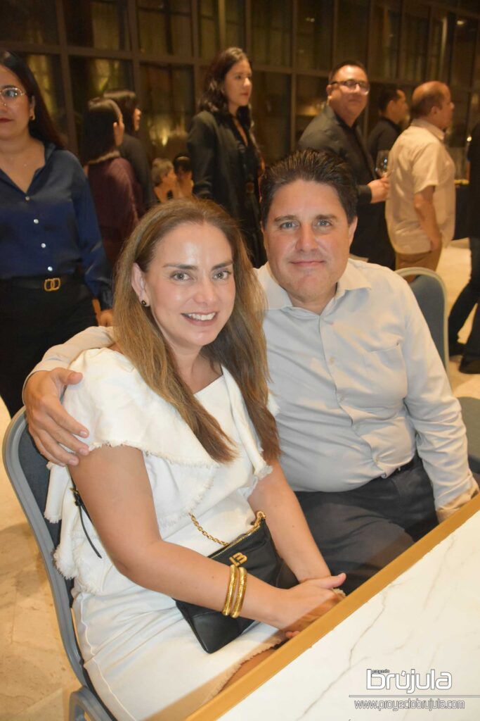 24 ROSINA Y JAVIER ZUBIRáN