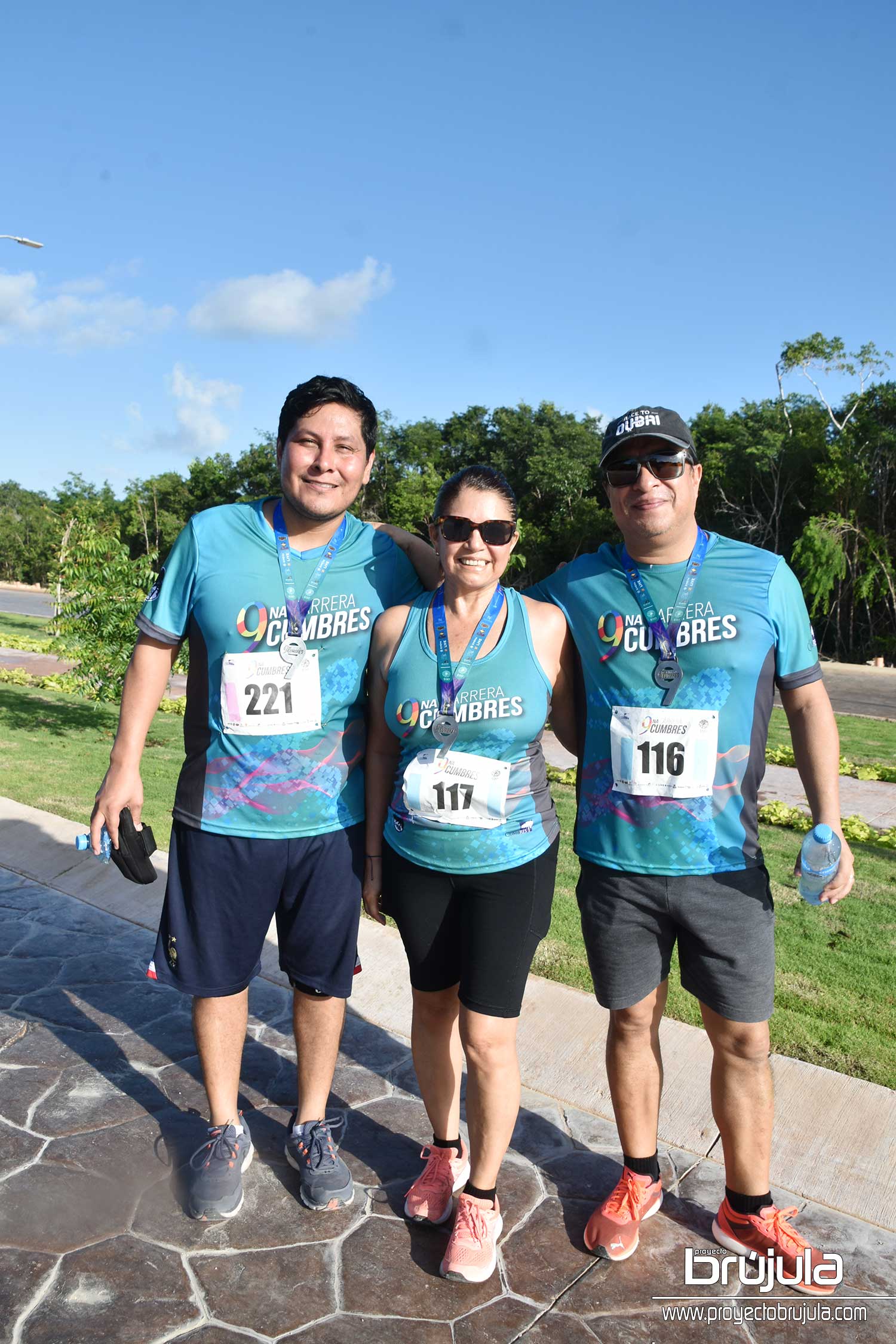 12 BLAINE VALLADARES, KARINA RODRíGUEZ Y CARLOS SUáREZ