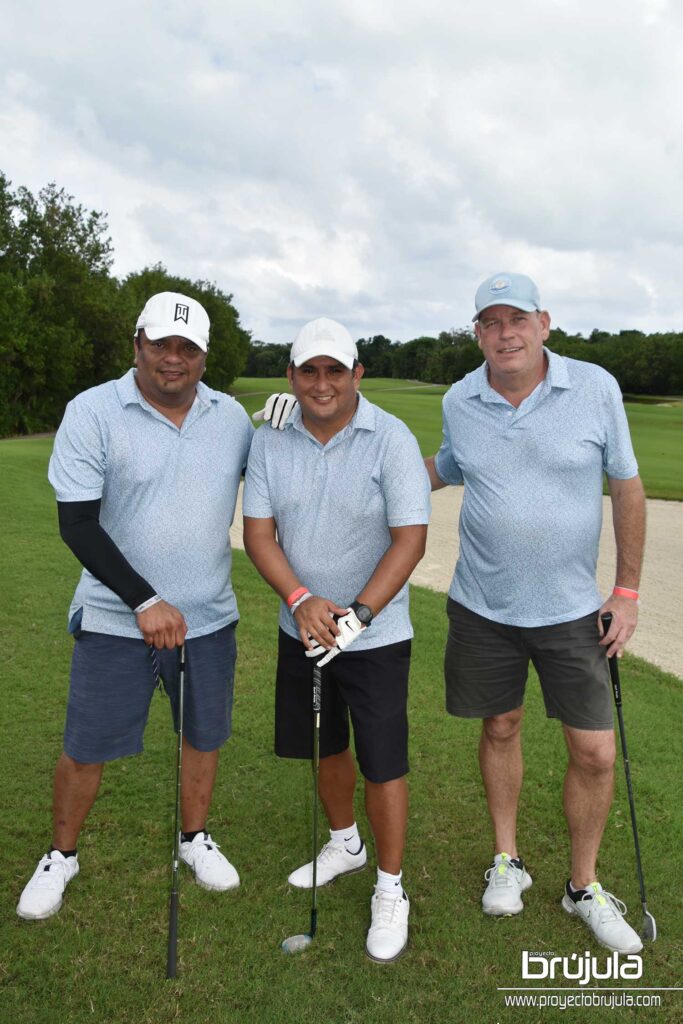 20 MANUEL CRUZ, ANTONIO CARRILLO Y STEPHAN HOFMANN