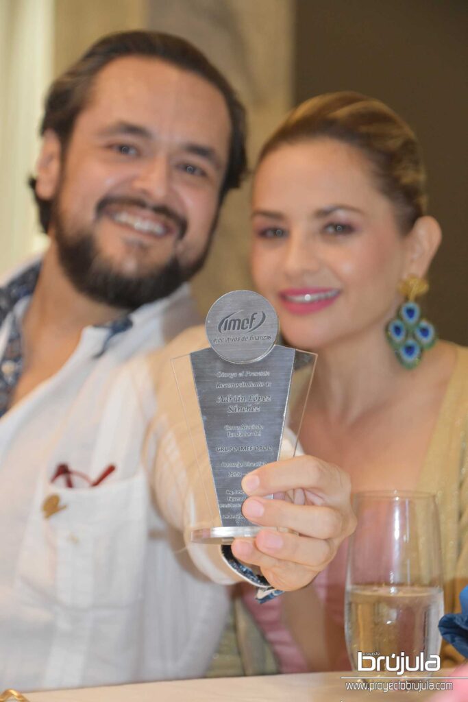 ADRIáN LóPEZ Y CYNTHIA CHAVARRíA