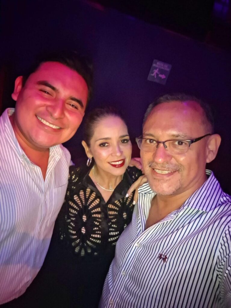 DIDIER COX , ANA HERNáNDEZ Y ESTEBAN TORRES