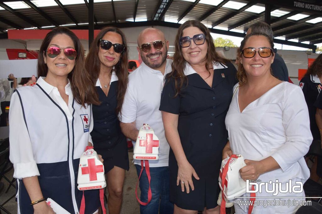 10 CECI BELAUNZARáN, TITA BARRERA, DAVID SALOMóN, SOFíA WILLIS Y SANDRA